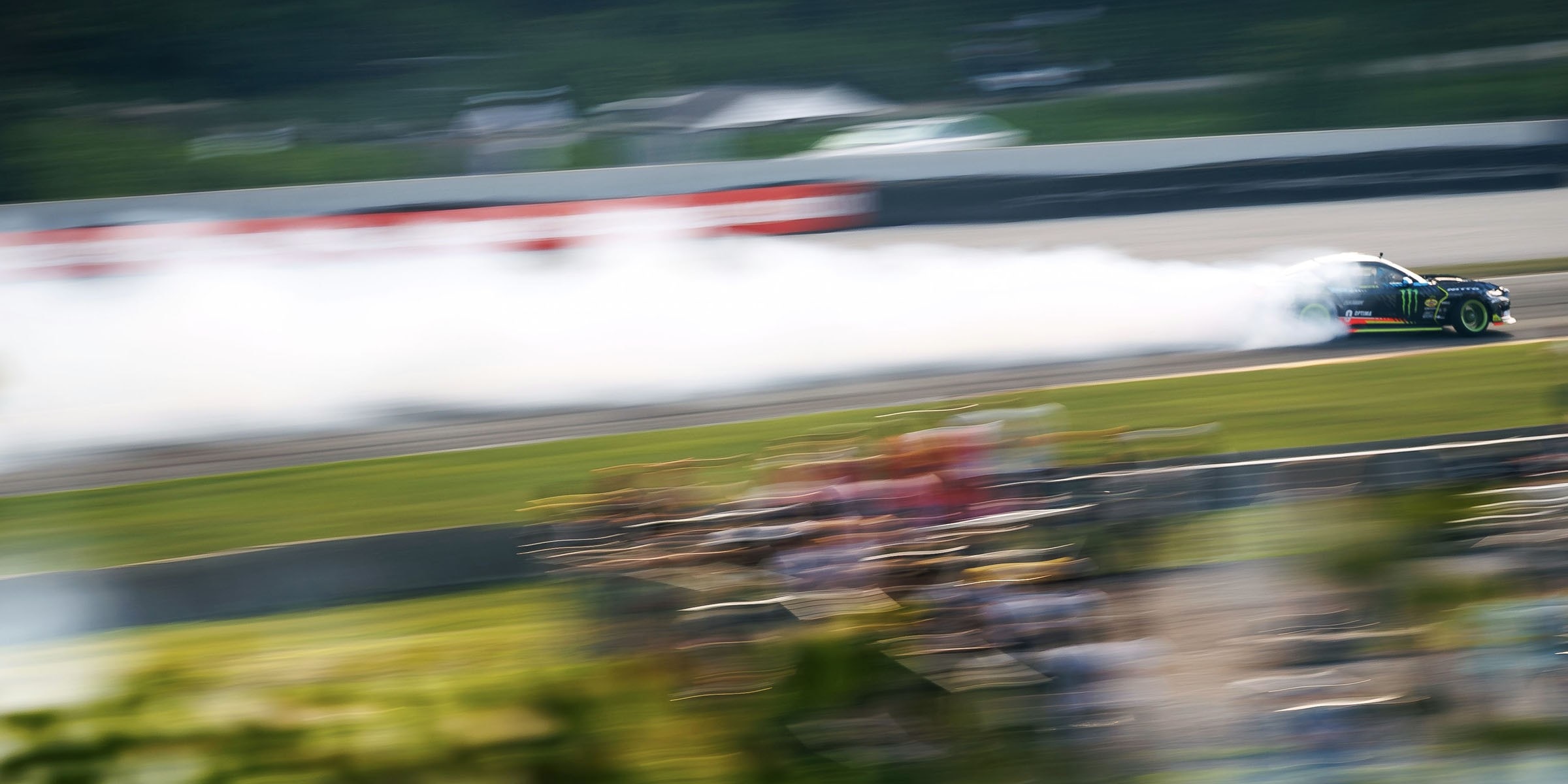 GRIDLIFE Race Car in Motion on Track