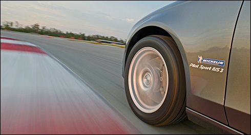 Michelin A/S 3 Cornering