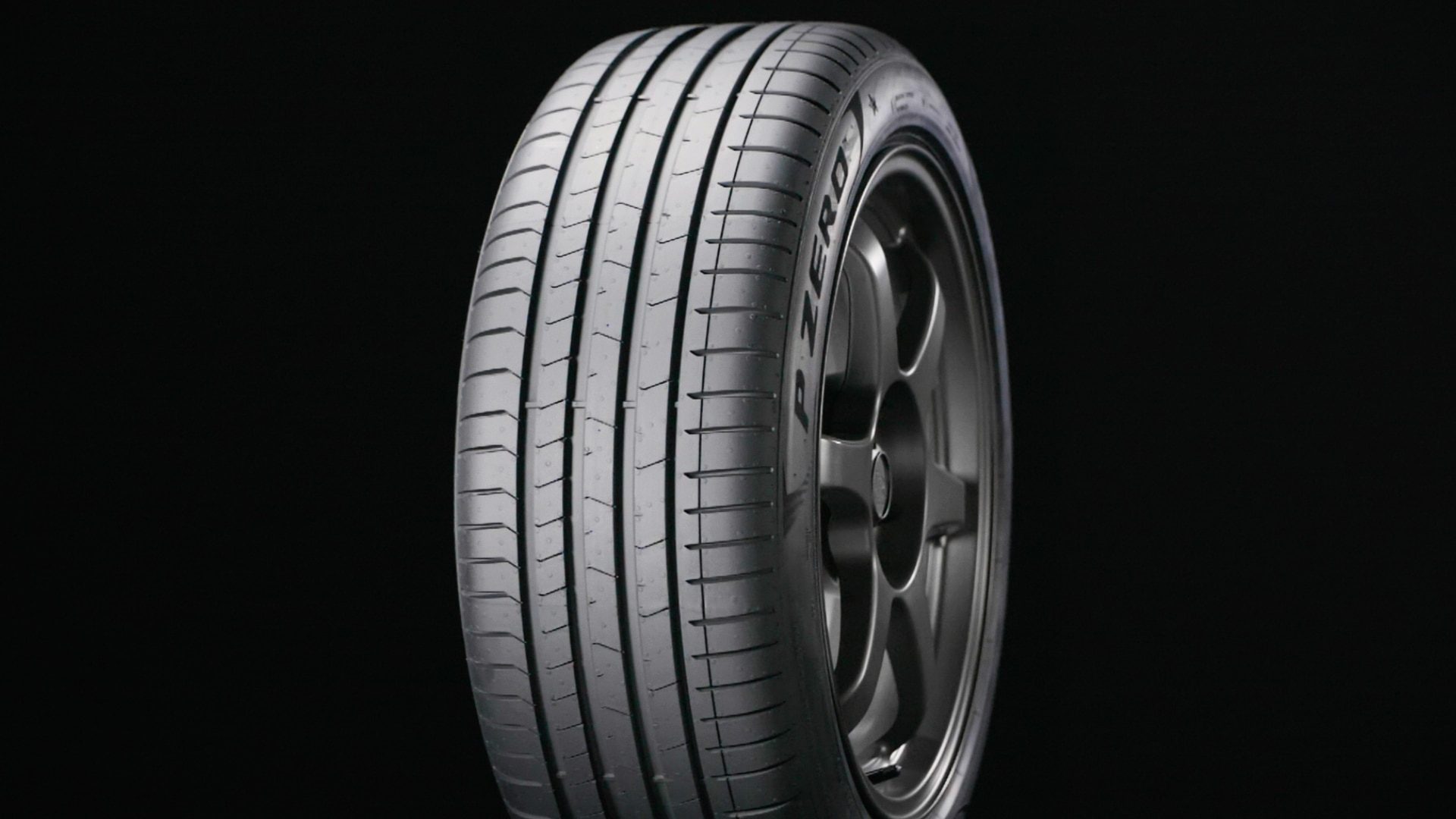 Pirelli P Zero (PZ4)